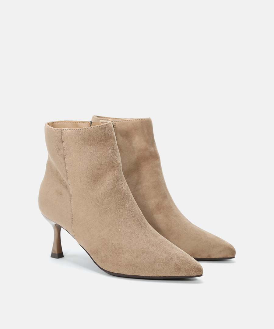 Botines tacón fino  image number null